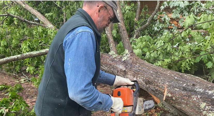 Rockingham residents assess damage after storm
