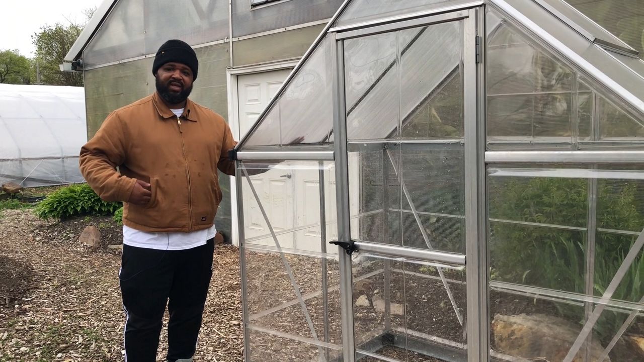 Ohio restaurant donates greenhouses to worthy causes