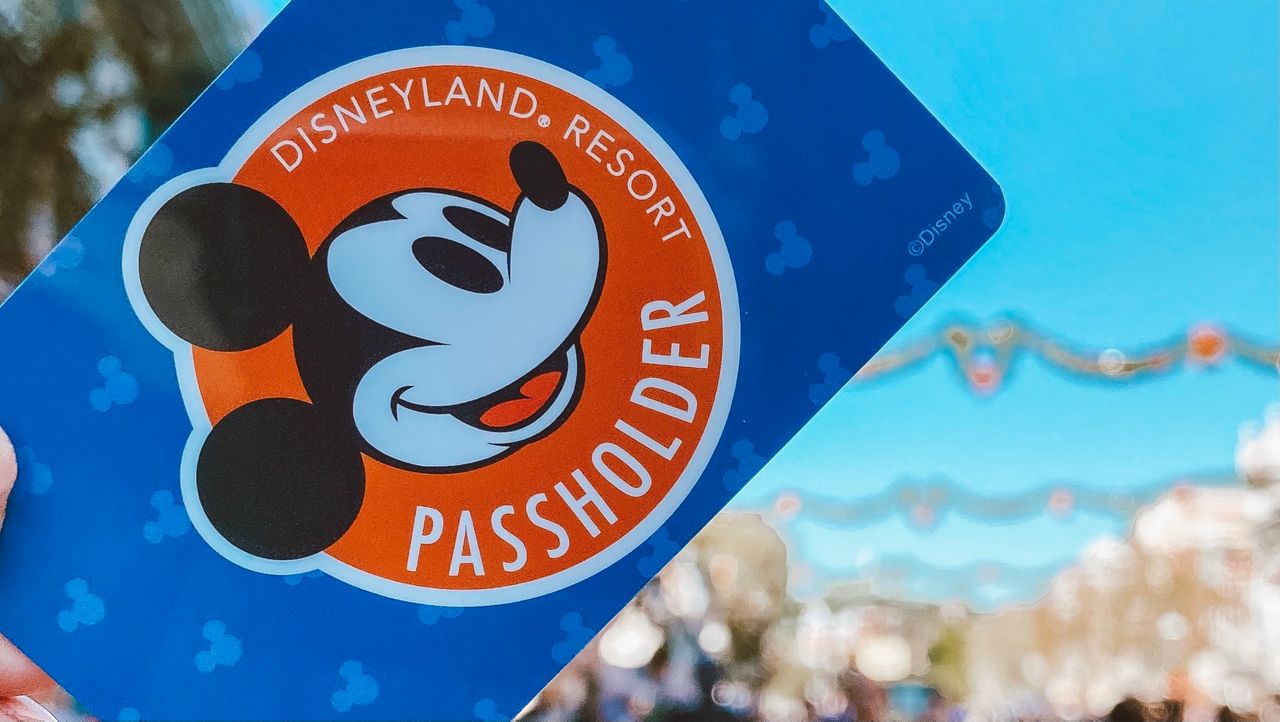 Disneyland annual pass