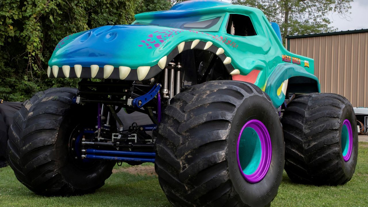 Hot Wheels Monster Trucks Live - Official Group