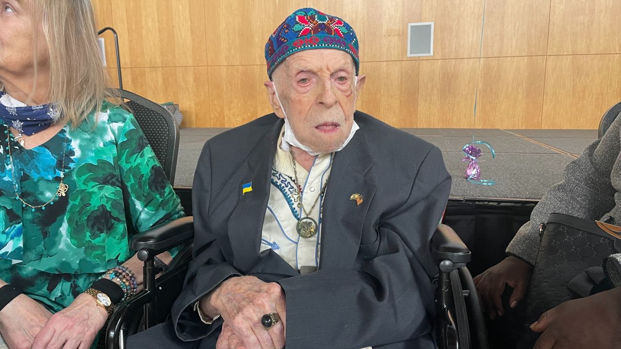 Holocaust survivor celebrates 102nd birthday - Vimarsana News