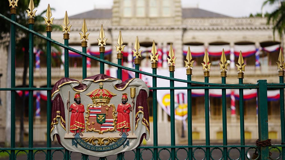 Hawaii’s Royal Connection to Japan Tour at Iolani Palace is now available in Japanese. (Spectrum News/Sarah Yamanaka)