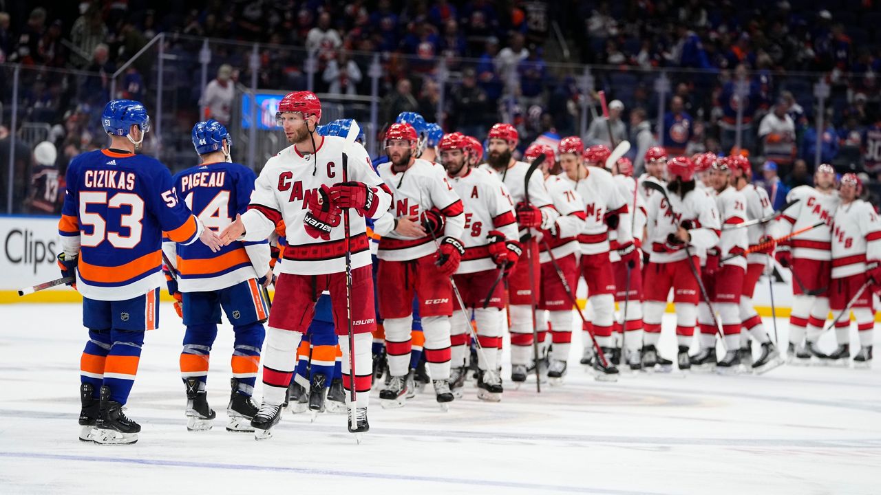 Islanders get back into series with win over Hurricanes