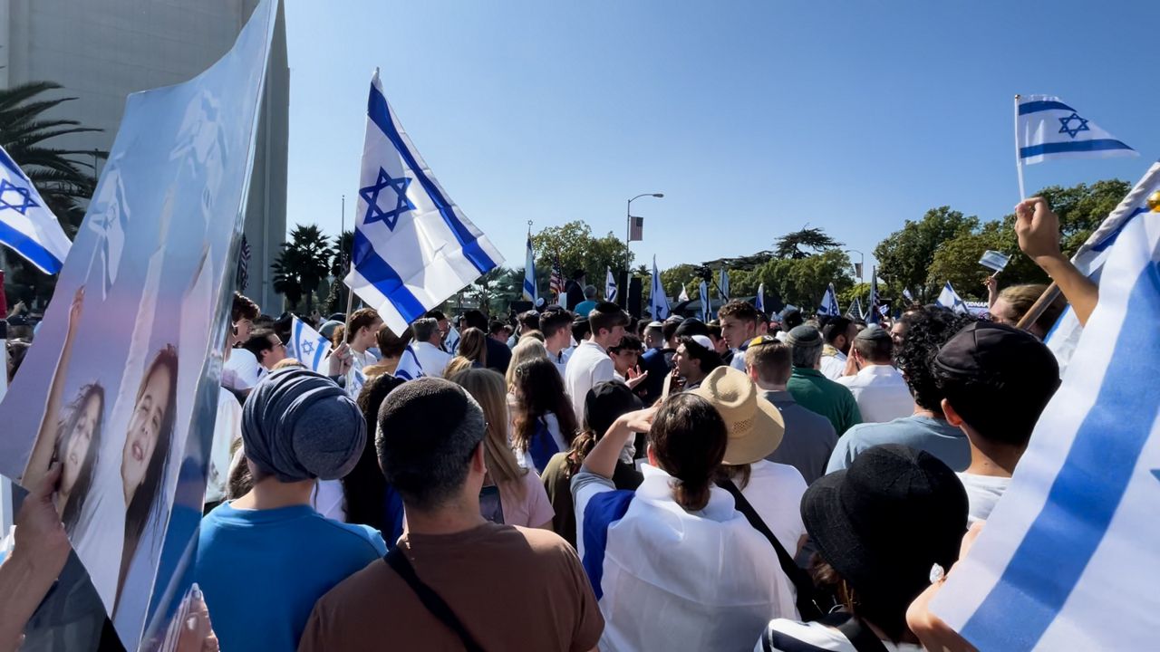 Israel rally unites across political divide