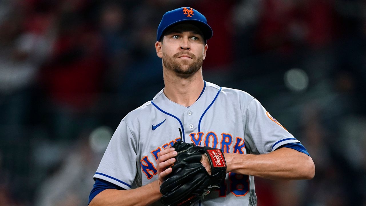 Mets Place Jacob deGrom on Injured List With Sore Elbow - The New York Times