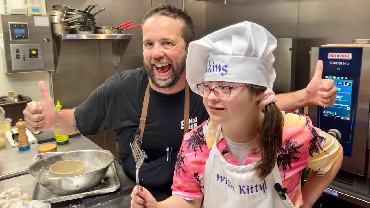 Wisconsin’s ‘Top Chef’ pays it forward, helps young chef follow her dreams