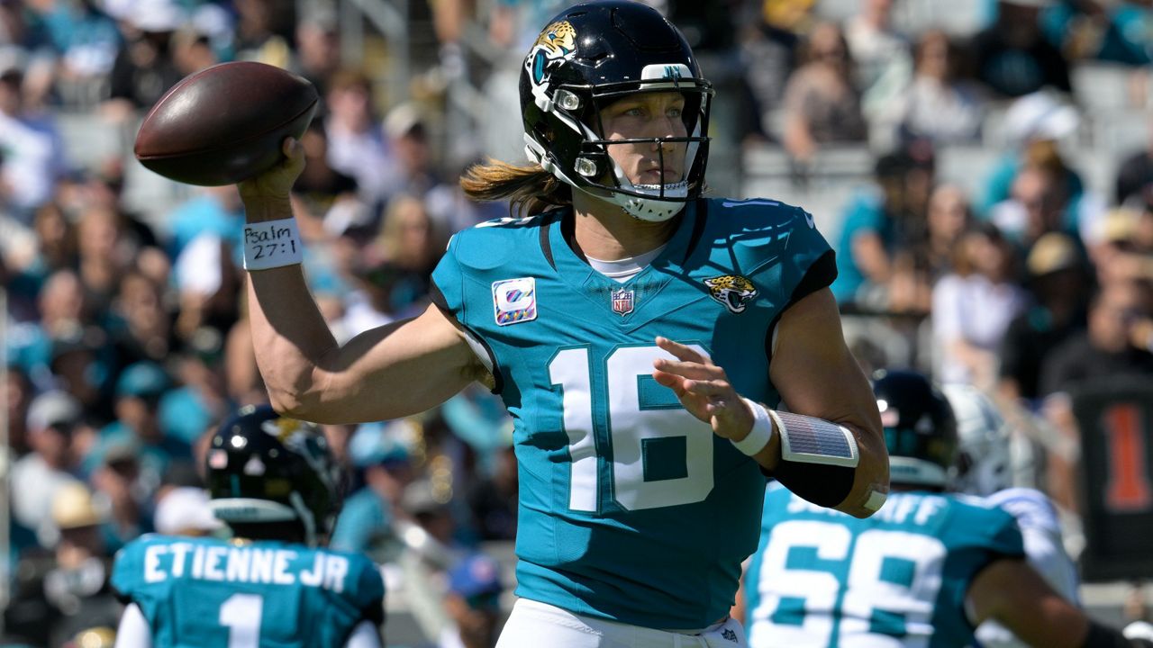 Trevor Lawrence comes through late and the Jaguars hold off the Saints,  31-24