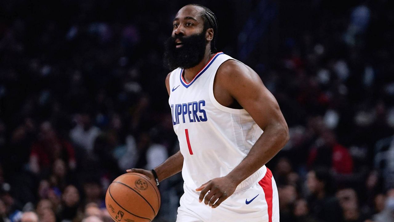 Harden scores 25 000th point leads Clippers past Warriors