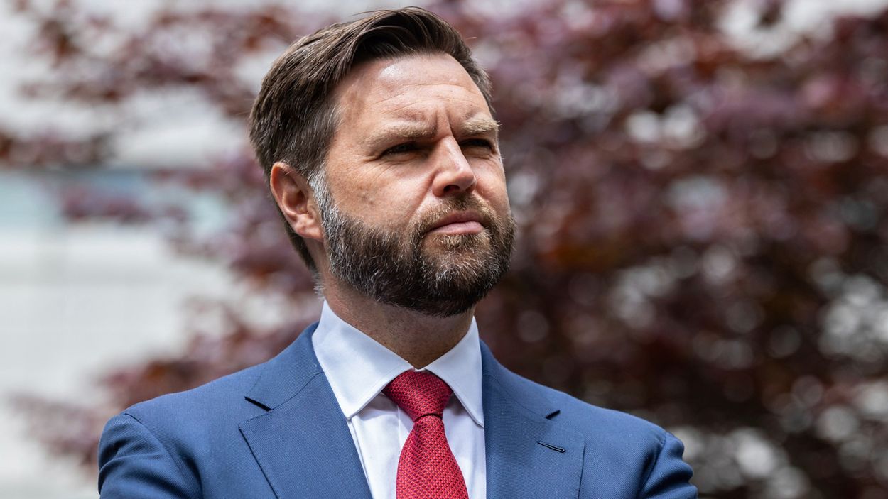 فانس (أرشيف أب)