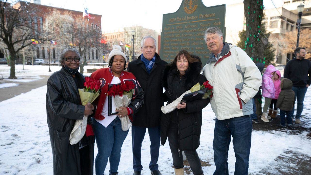 jefferson square park memorial