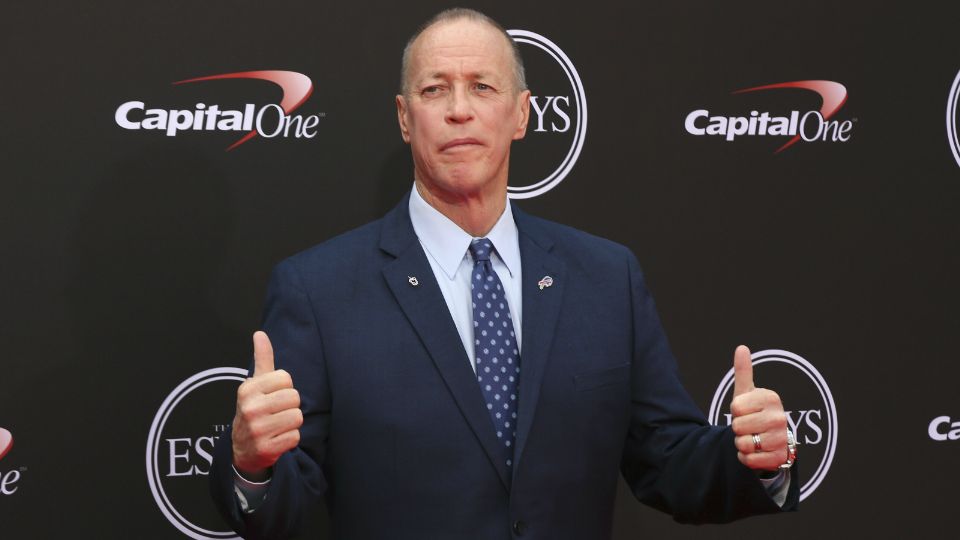 ESPYS honor Jim Kelly with perseverance award