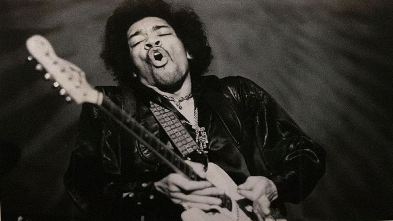 Iconic photo of Jimi Hendrix by photographer Baron Wolman.