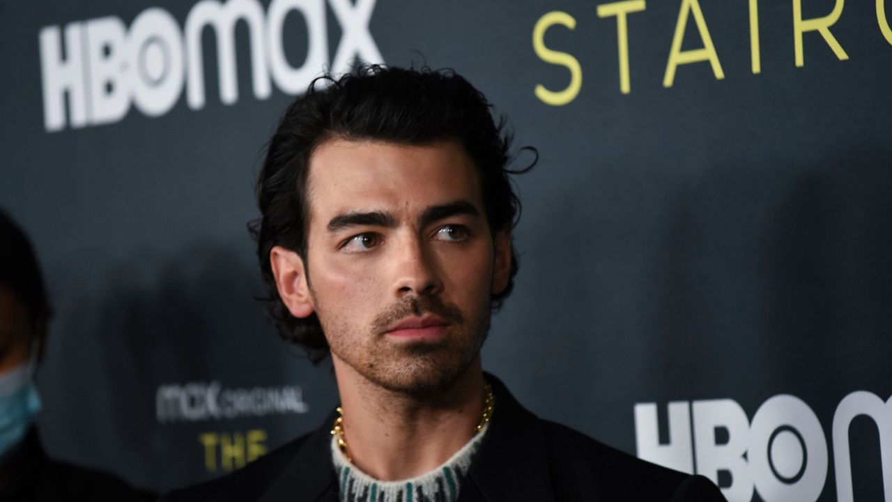 Joe Jonas promotes 'Don't Mess with Texas' campaign