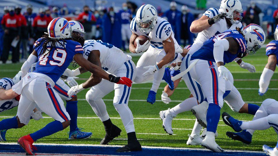 Photos: Jonathan Taylor scores Colts franchise-record 5 touchdowns in  Buffalo