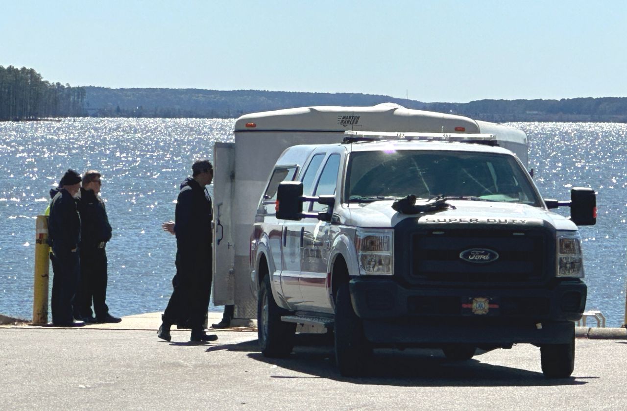 Searchers find body of missing teen in Jordan Lake