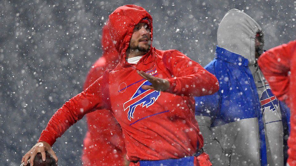 Bills-Patriots game on Monday Night Football is a winter wonderland