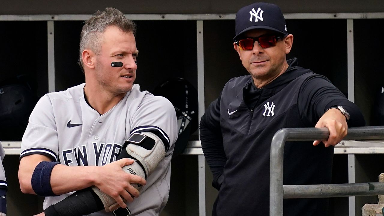 Yankees' charter flown by father of pitcher Clarke Schmidt