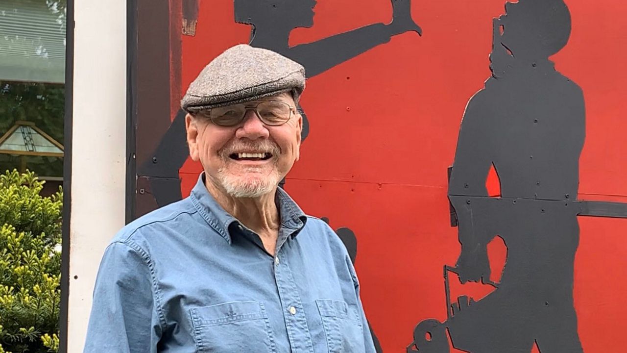 saugerties retired teacher social distancing display