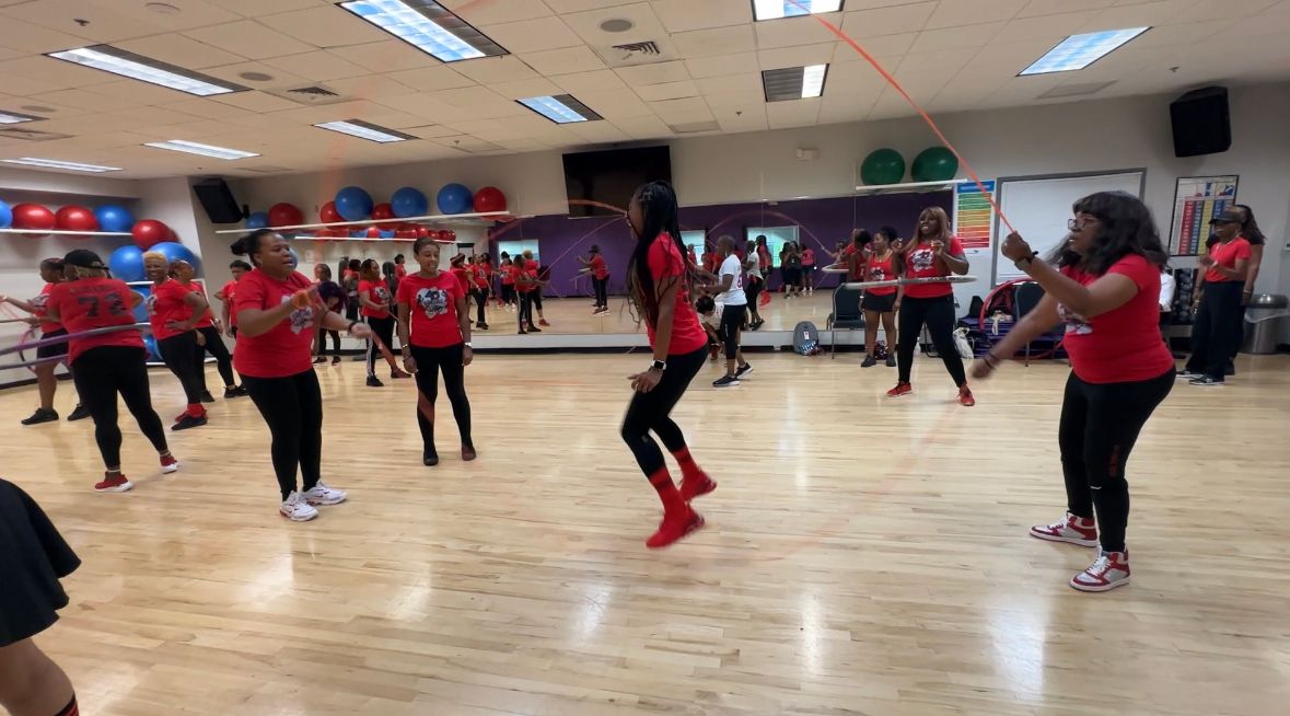 Members of the 40+ Double Dutch Club are enjoying a Sunday afternoon filled with sisterhood and jump rope activities.  (Spectrum News 1/Jennifer Roberts)