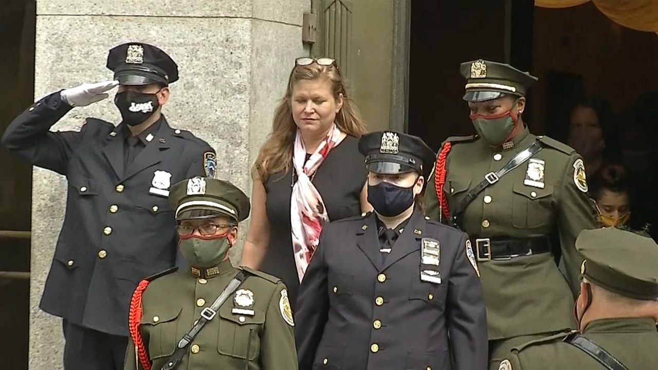 Sanitation Commissioner Considers a Run for Mayor