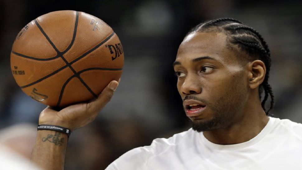 Kawhi Leonard appeared in only nine games with the Spurs last season.
