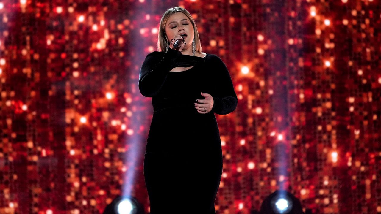 Walk of Fame star for Kelly Clarkson to be unveiled Monday