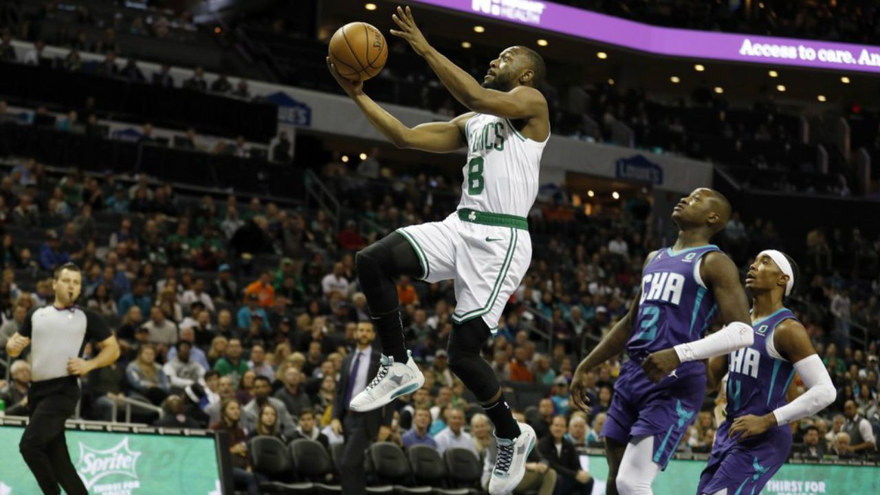 kemba walker dunk