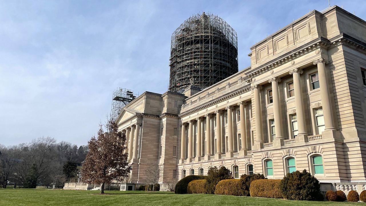 Kentucky Senate Sends Income Tax Cut Bill To Governor