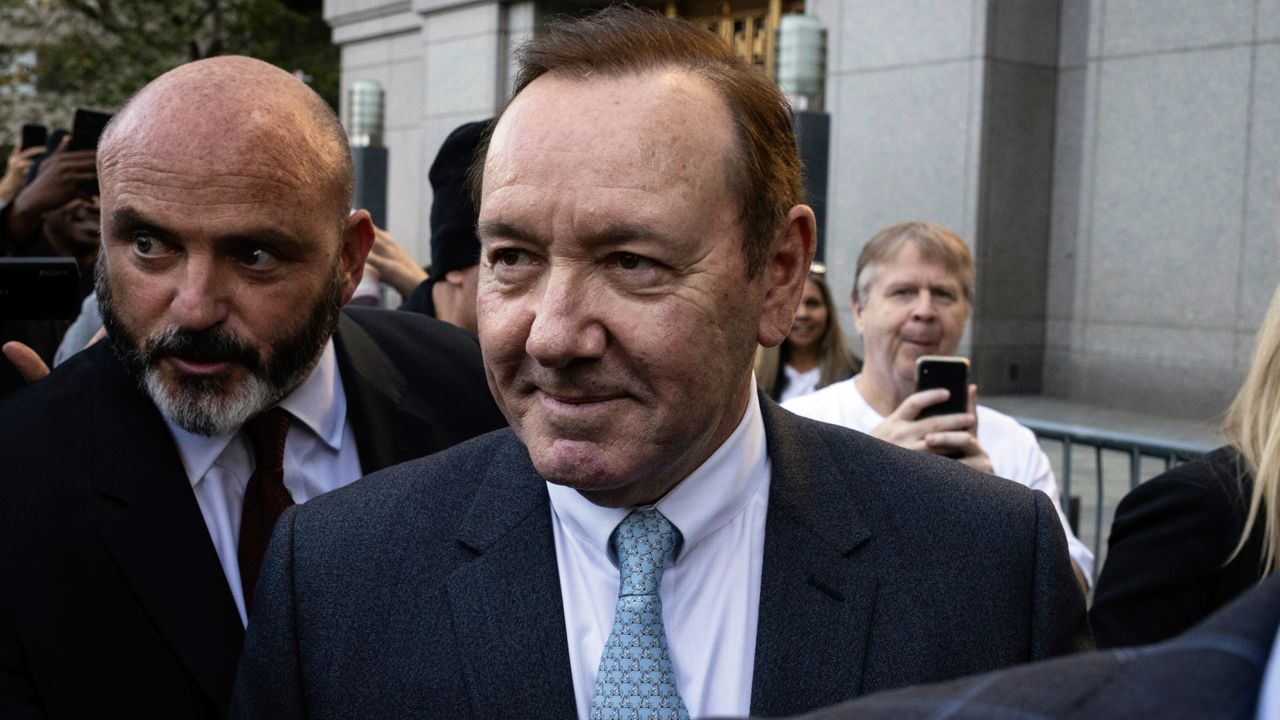 Actor Kevin Spacey leaves court following the day's proceedings in a civil trial, Thursday, Oct 6, 2022, in New York, accusing him of sexually abusing a 14-year-old actor in the 1980s when he was 26. (AP Photo/Yuki Iwamura)