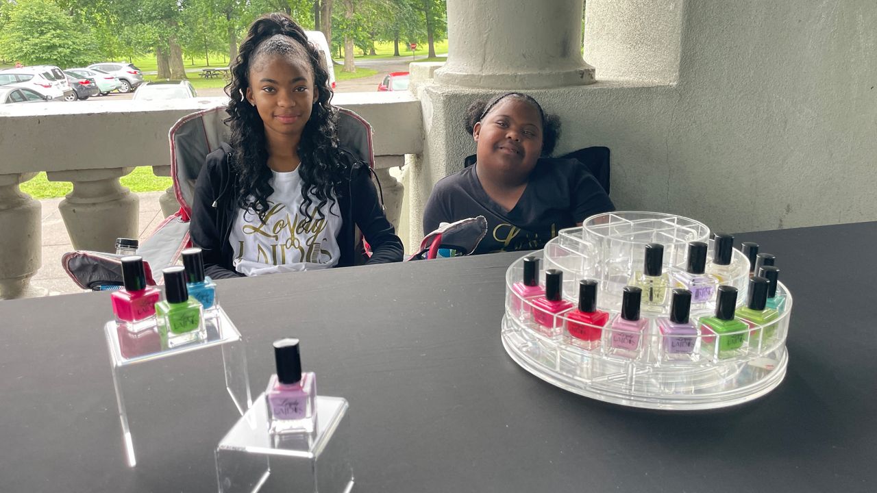 Nalaijah helps run Lovely Laides which is a new business that sells nail polish. (Spectrum News 1/Mason Brighton)