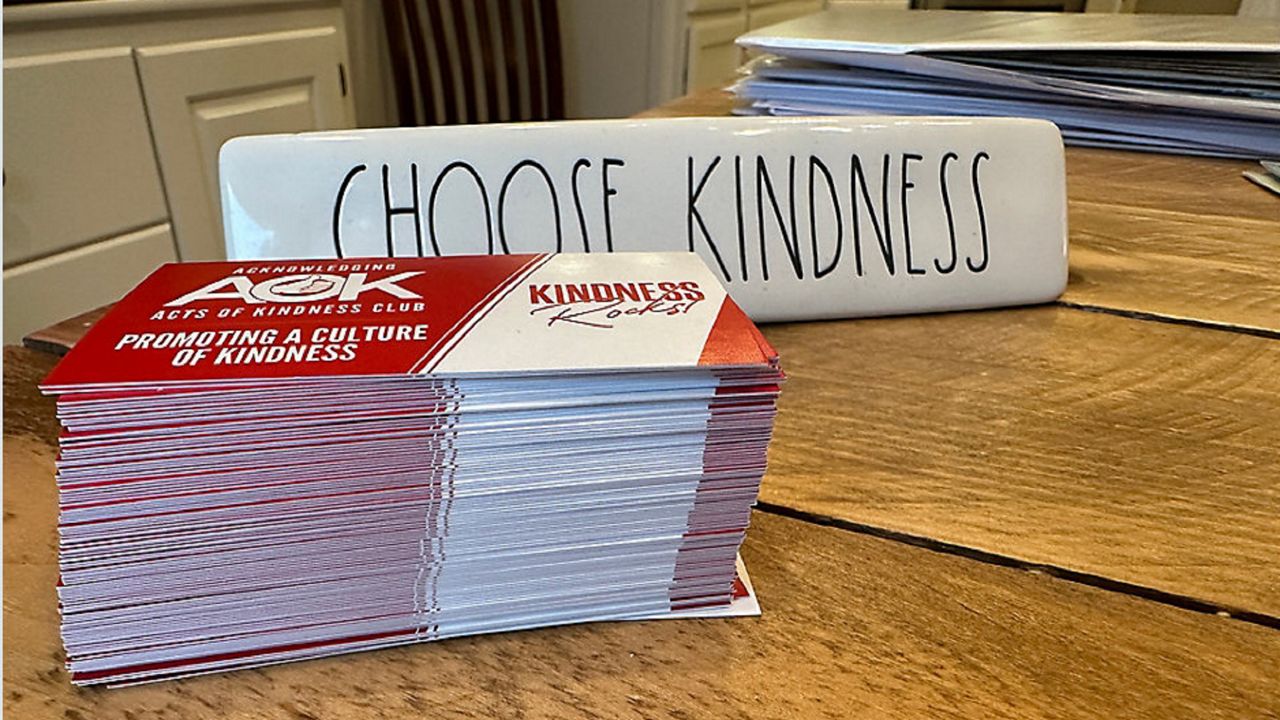 ‘Kindness Lady’ spreads kindness with cards
