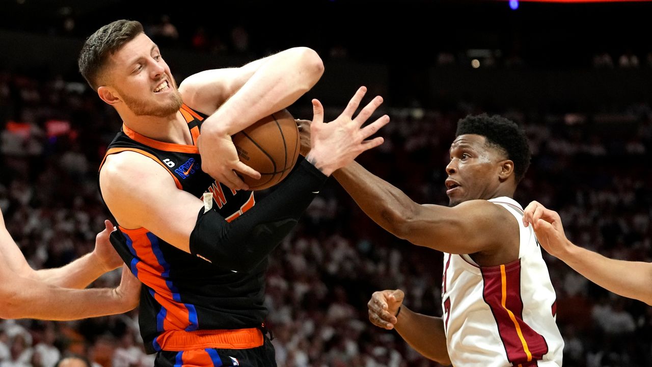 Miami Heat Take 3-1 Lead And Hold Off New York Knicks For Game 4