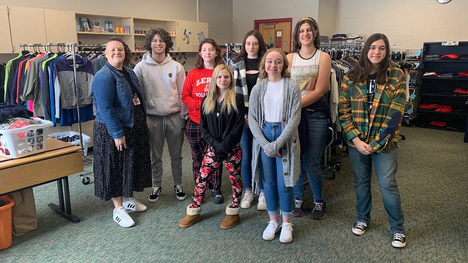 Le Roy High School helps students with prom