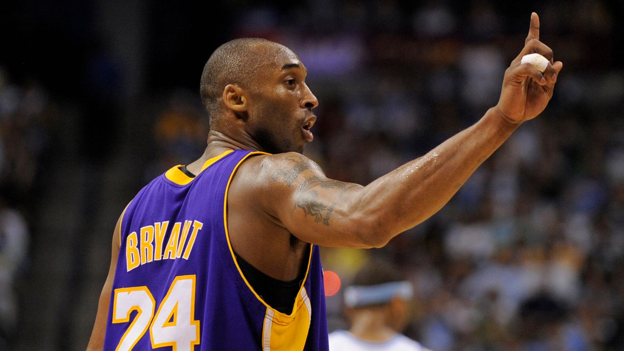 Kobe Bryant - Biography, Hall of Fame NBA Basketball Player