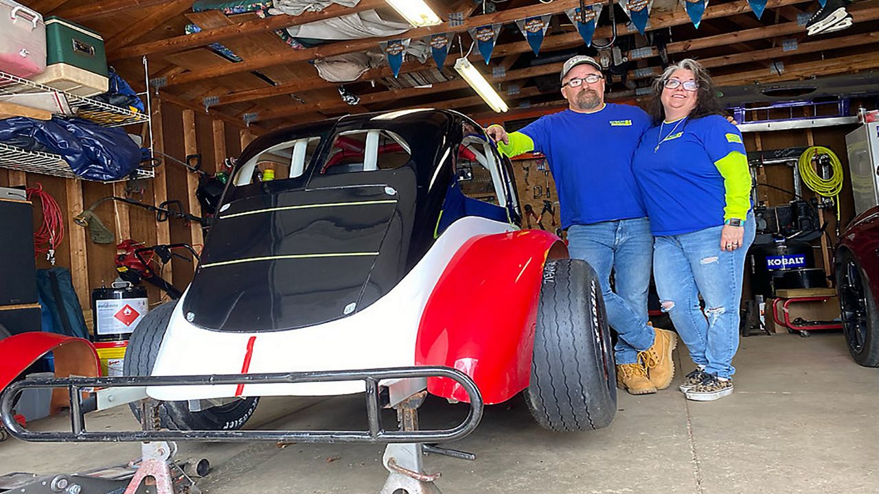 Ohio woman hopes to make name for herself in legend car racing