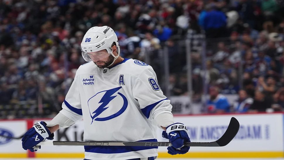 Avalanche beats the Lightning, 6-3