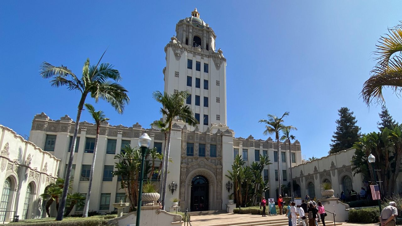 Beverly Hills City Hall. (Spectrum News/David Mendez)