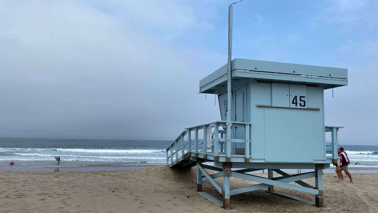 A Los Angeles County lifeguard tower at El Porto, in Manhattan Beach, Calif. (Spectrum News 1/David Mendez)