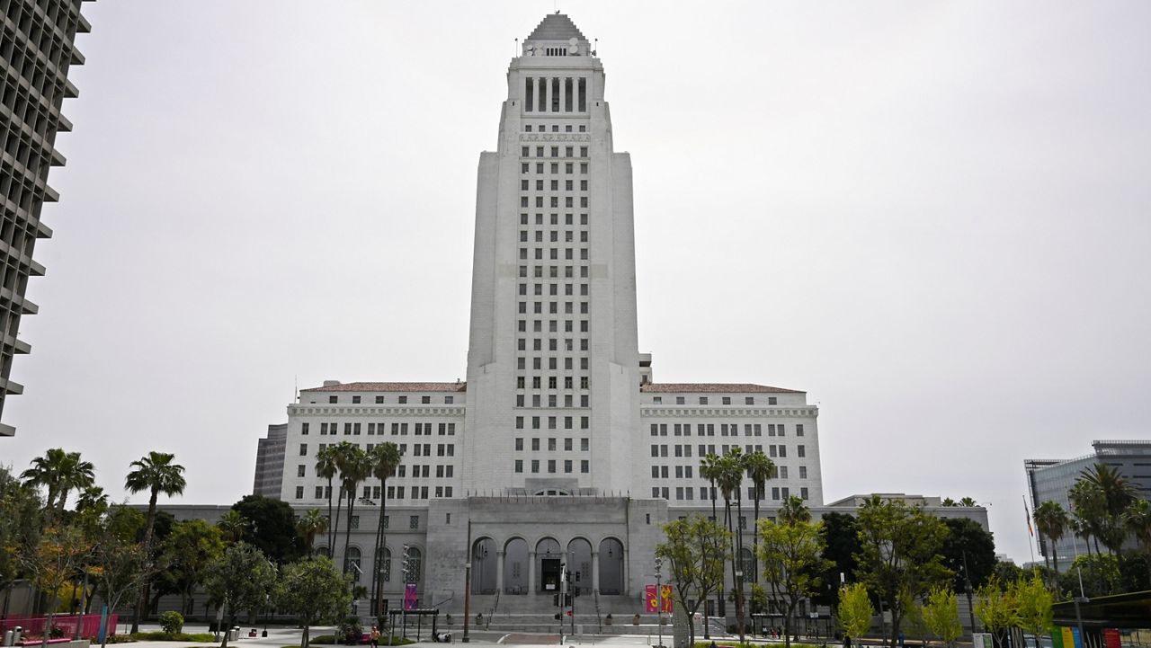报告：64%的洛杉矶市员工不居住在洛杉矶