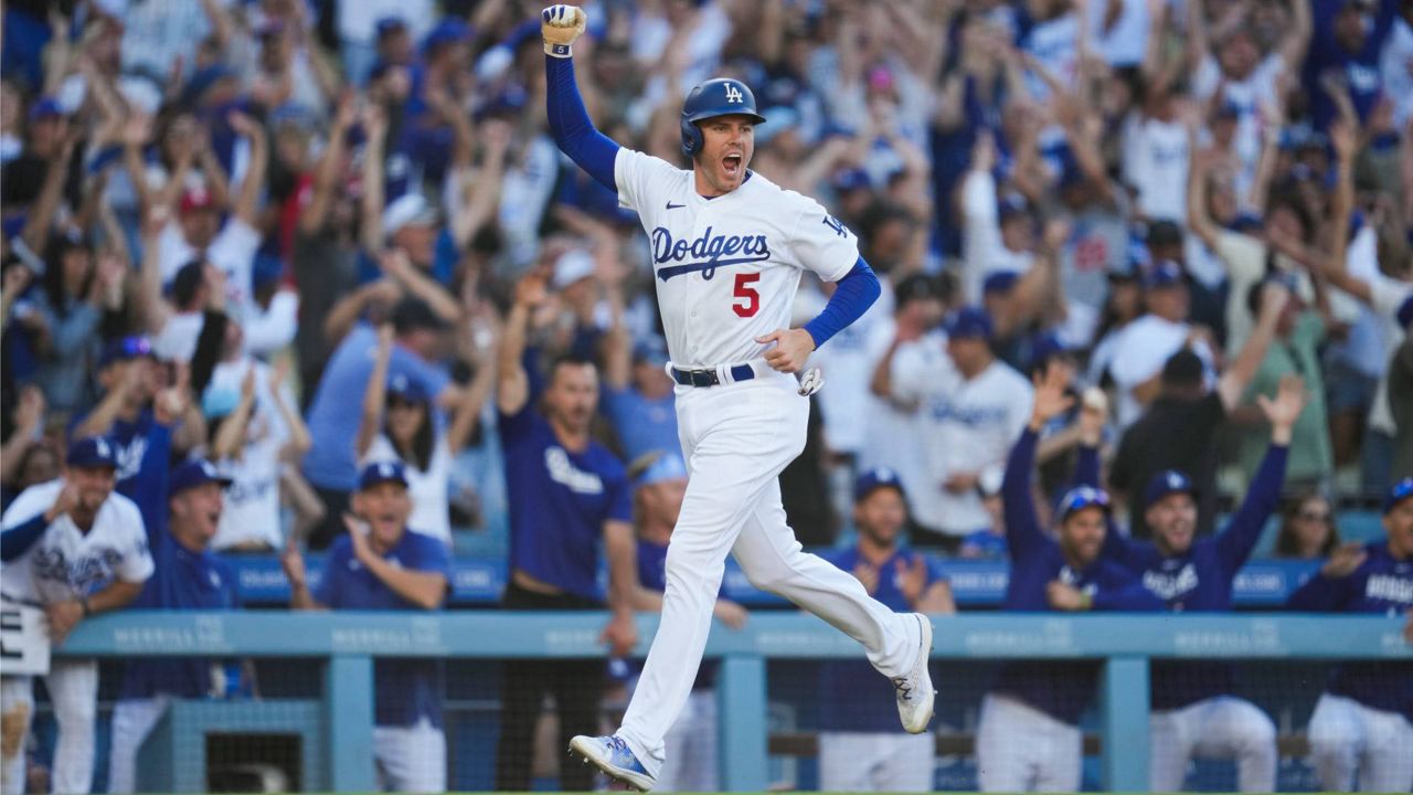 Dodgers nearly squander early lead before putting Giants away – Orange  County Register