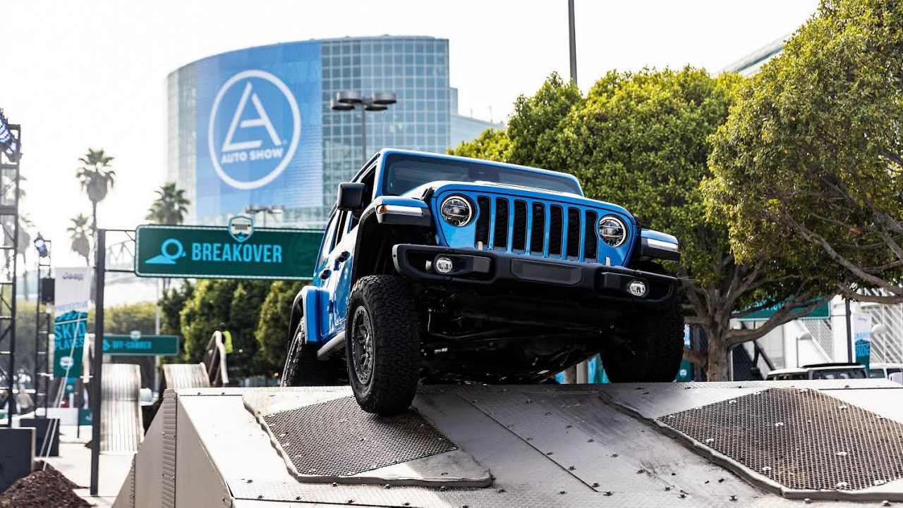 This year's Los Angeles Auto Show will feature multiple indoor and outdoor test tracks. (Photo courtesy of LAAS)