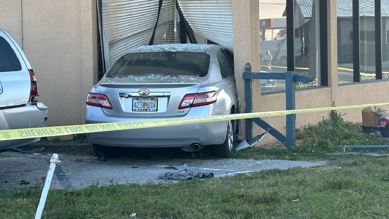 Winter Haven road shut down; man dead after carjacking