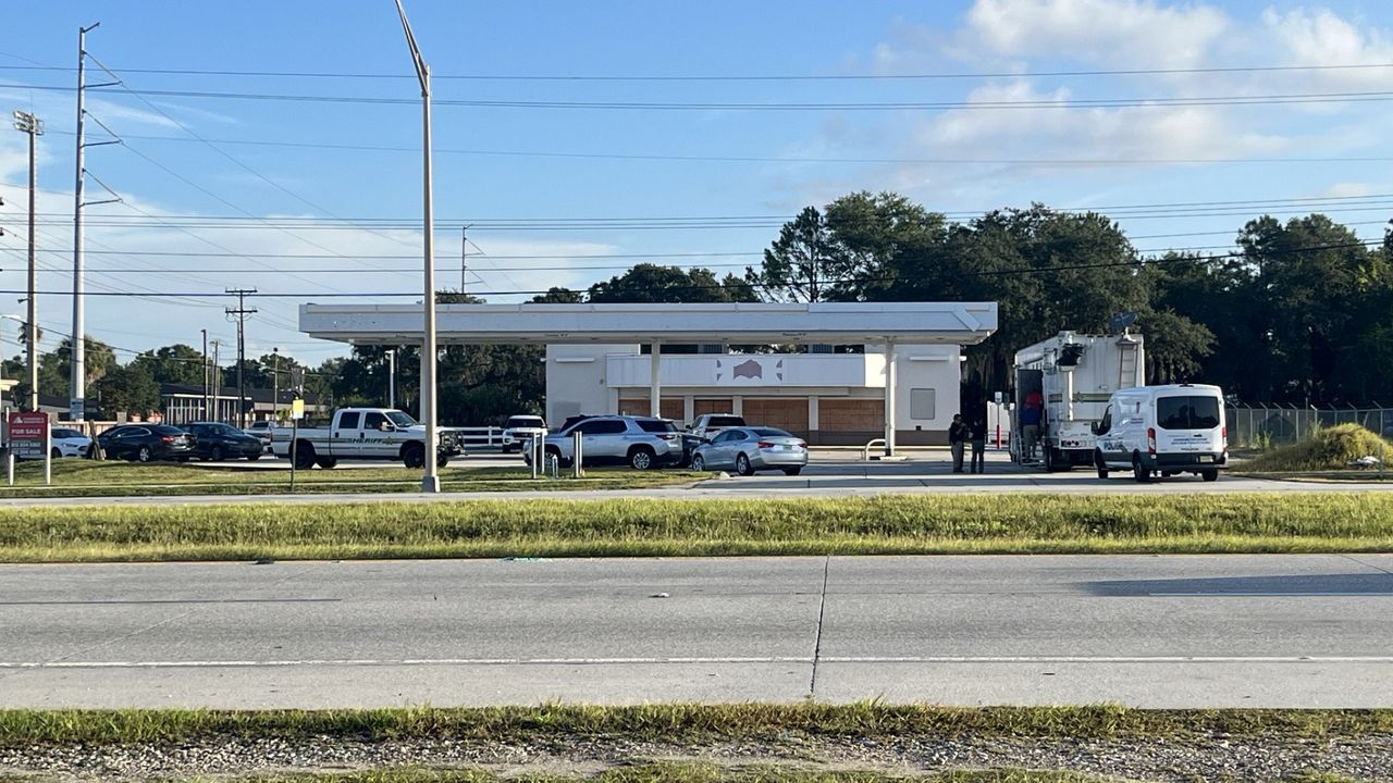 The Polk County Sheriff’s Office is conducting a death investigation Friday morning on Memorial Boulevard (U.S. 92) near Wabash Avenue in Lakeland, and is on the scene of a traffic crash that officials say appears to be related. (Spectrum News)