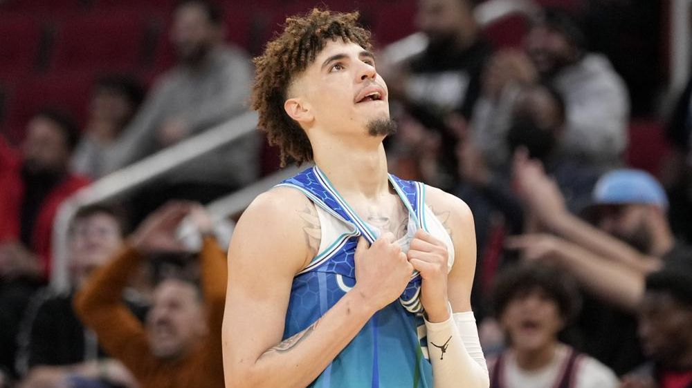 LaMelo Ball says he signed 5-year extension with Hornets because team is on  the right path