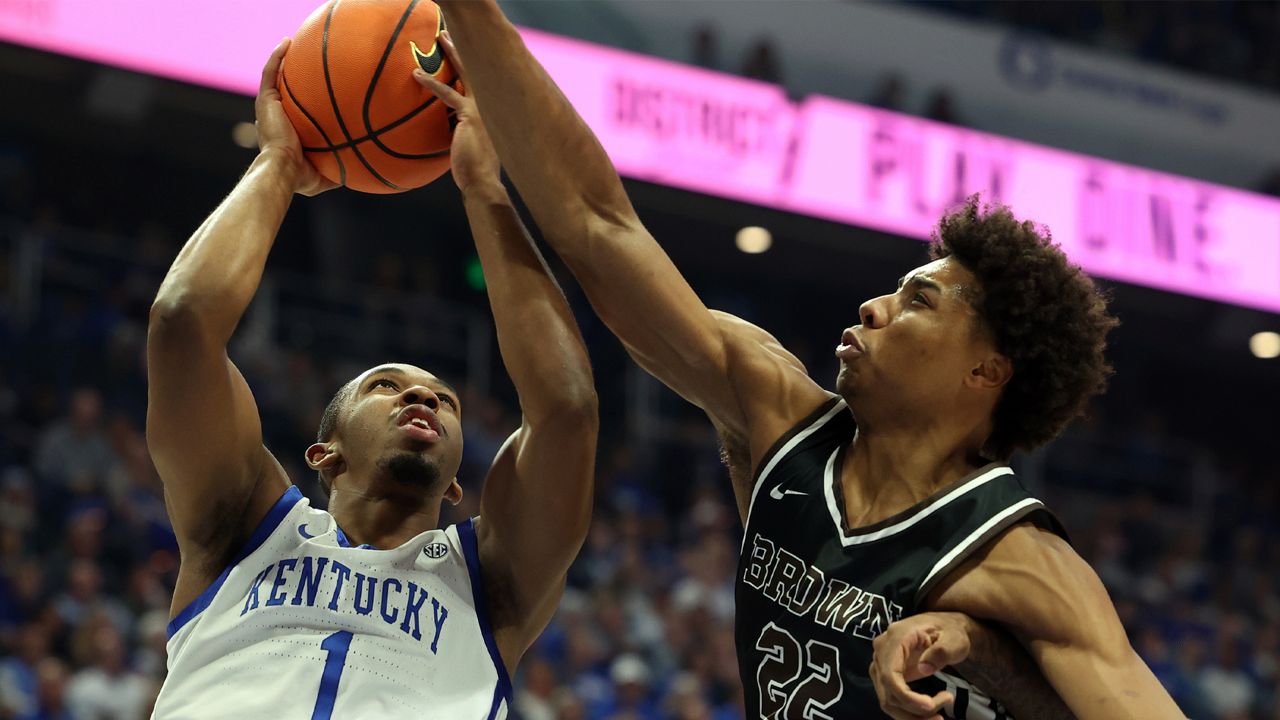 No. 10 Kentucky rings in new year with dominant 88-54 win over Brown