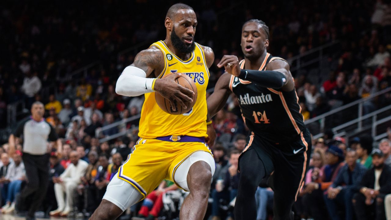 NBA news 2022: LeBron James explodes as Lakers defeat Atlanta Hawks,  scores, video, reaction