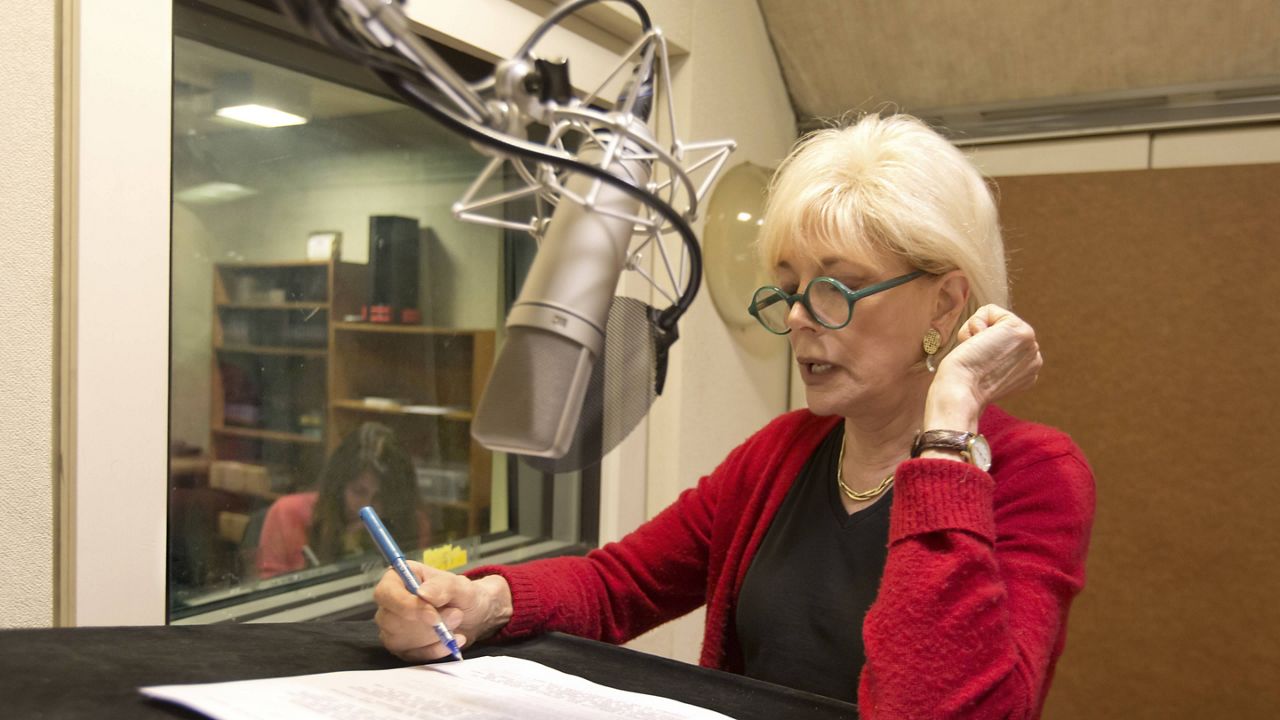 CBS News correspondent Lesley Stahl (AP Photo/Richard Drew/File)