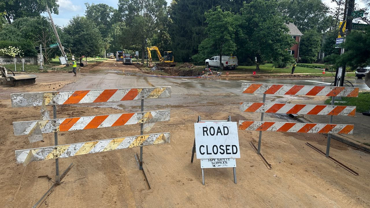 Louisville Water assesses damage after Lexington Road main break