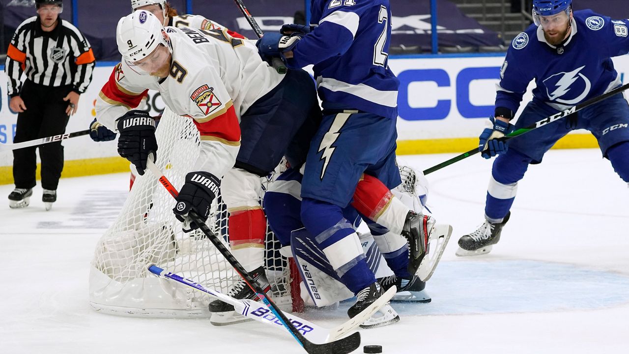 The Tampa Bay Lightning beat the Florida Panthers on Wednesday night, completing a first-round victory in the Stanley Cup playoffs.