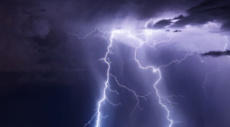 Tips to Stay Safe in Thunder and Lightning Storms